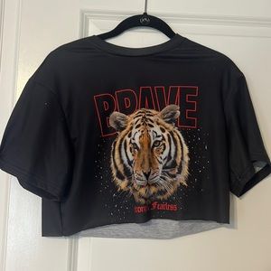 Cropped t shirt with tiger size small